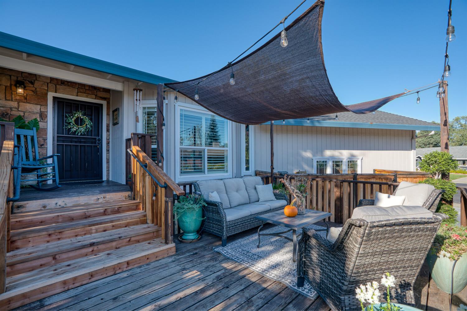 2112 Van Ness Drive