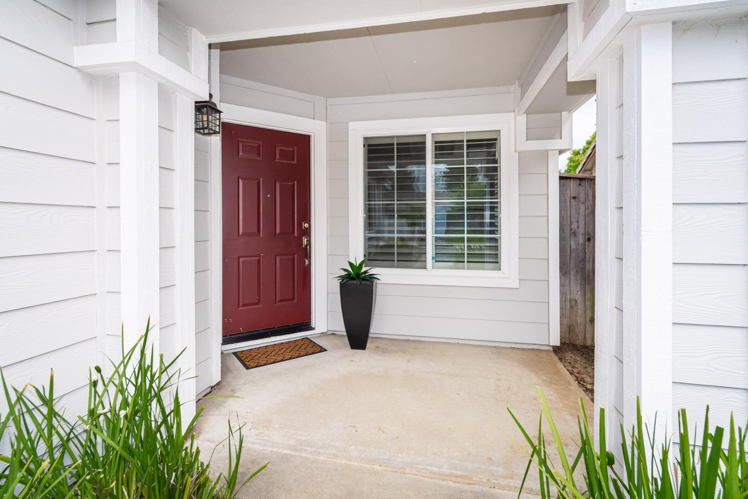 9670 Mizzenmast Court