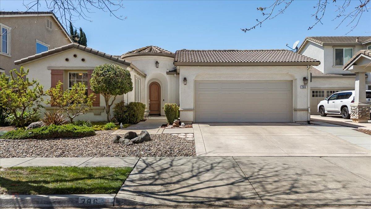 286 Cresta Way