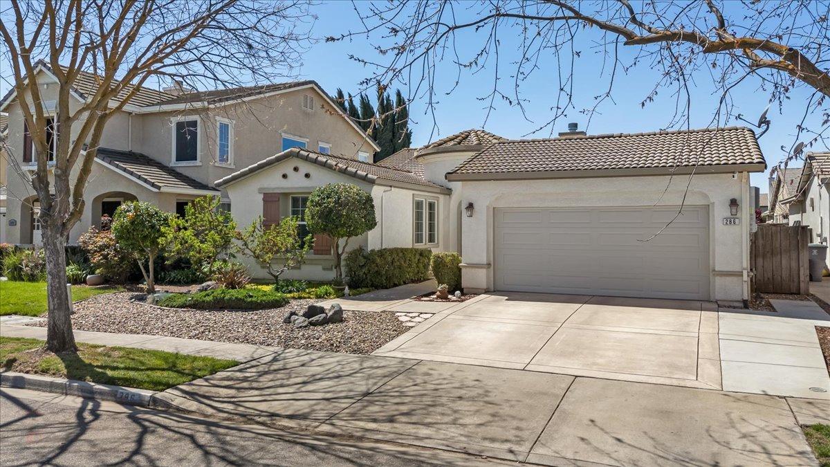 286 Cresta Way