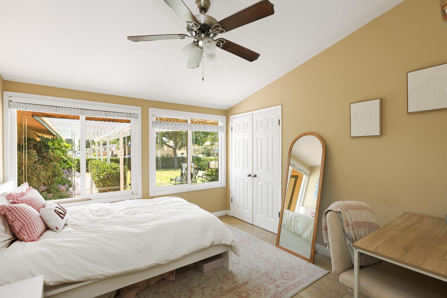 Orange, California 92868, United States, 4 Bedrooms Bedrooms, ,2 BathroomsBathrooms,Residential,Active,244606