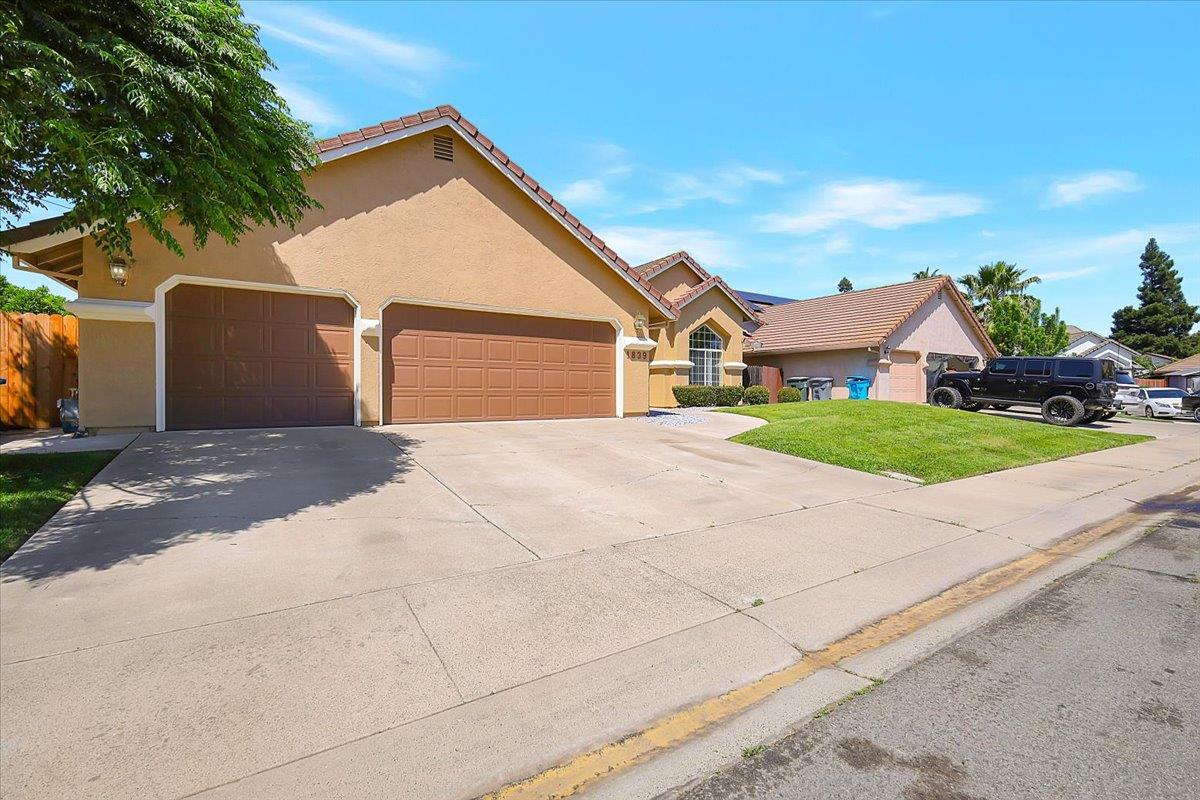 1839 Nelda Court