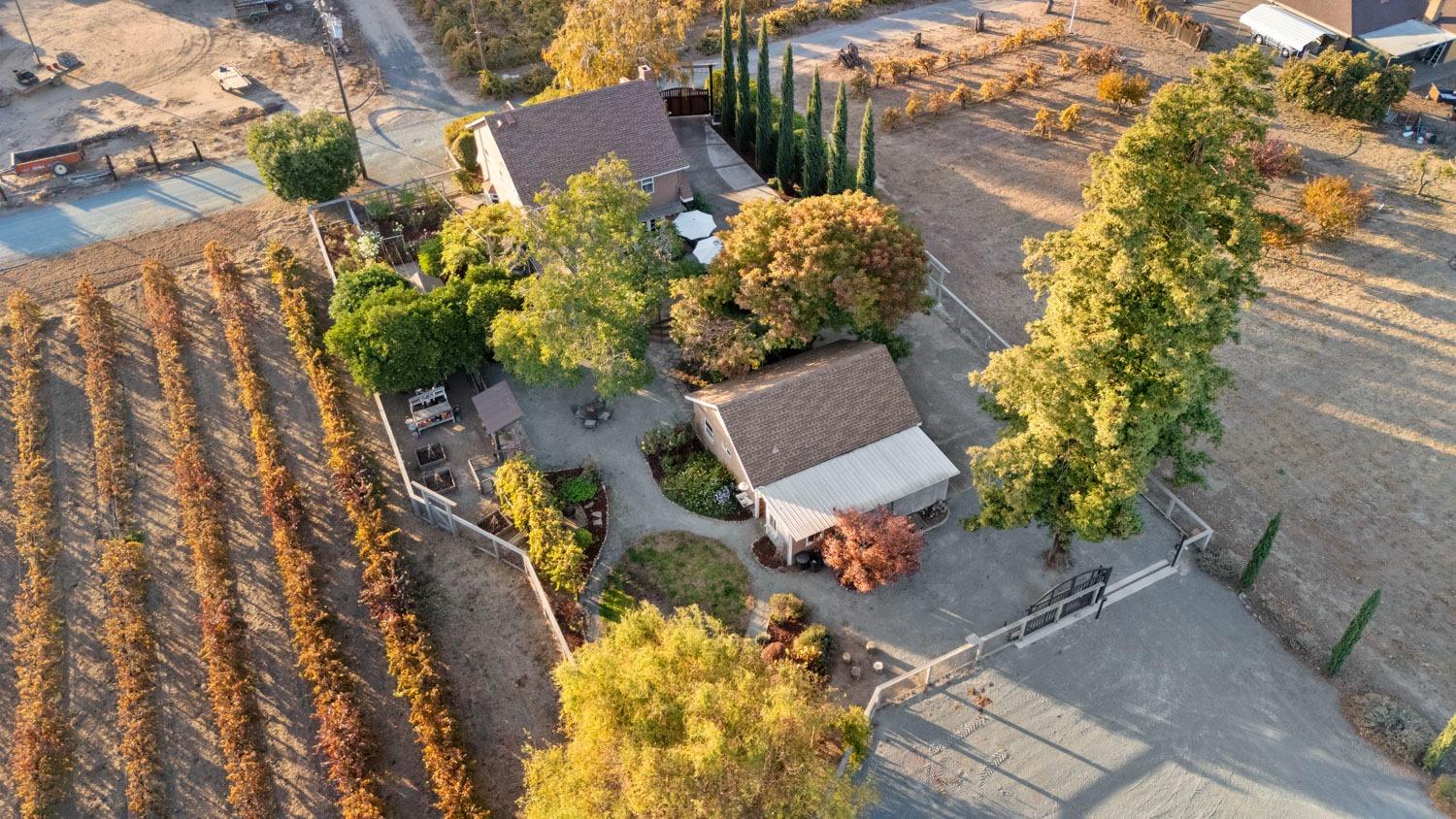 Lodi, California 95240, United States, 3 Bedrooms Bedrooms, ,3 BathroomsBathrooms,Residential,Active,33472