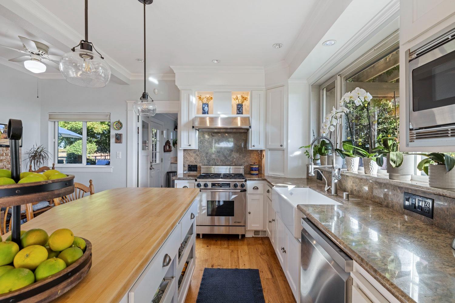 Lodi, California 95240, United States, 3 Bedrooms Bedrooms, ,3 BathroomsBathrooms,Residential,Active,33472