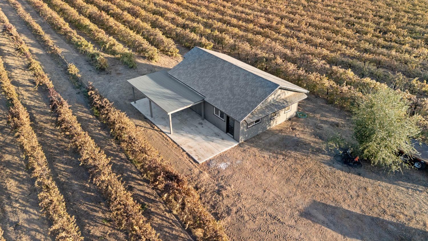 Lodi, California 95240, United States, 3 Bedrooms Bedrooms, ,3 BathroomsBathrooms,Residential,Active,33472