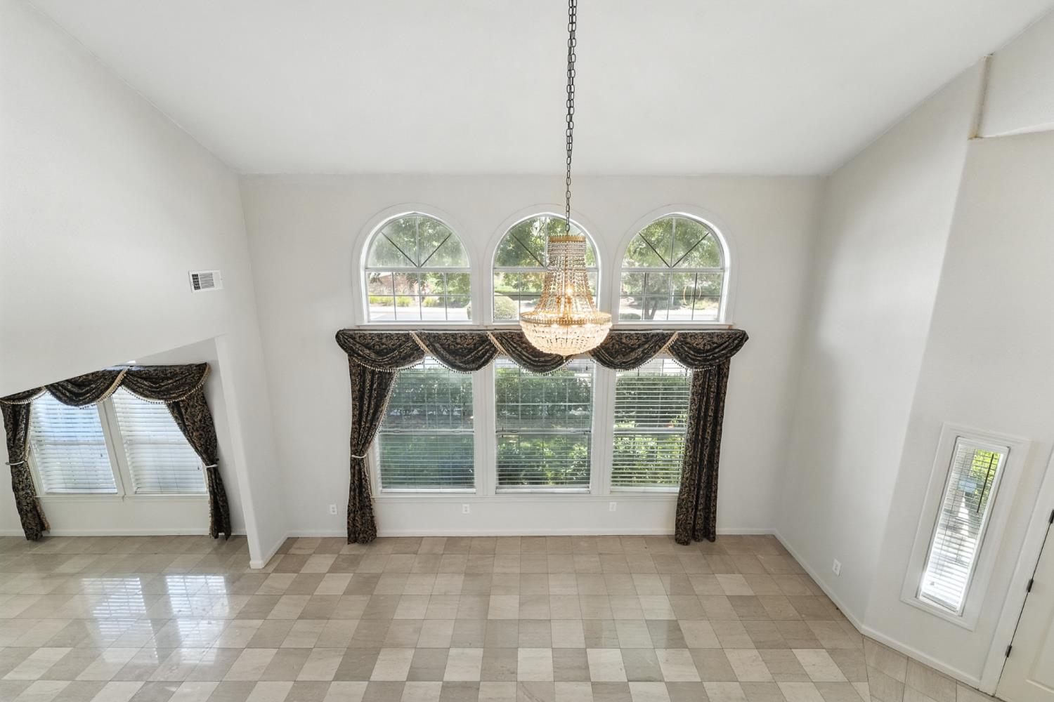 2033 Northcrest Court