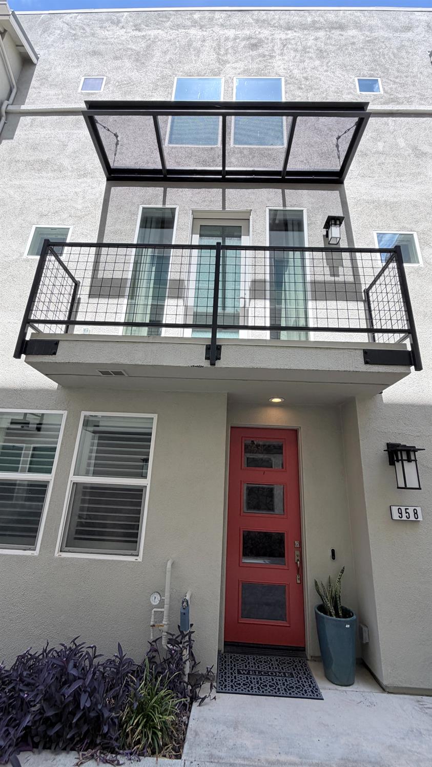 958 Marvel Stripe Terrace