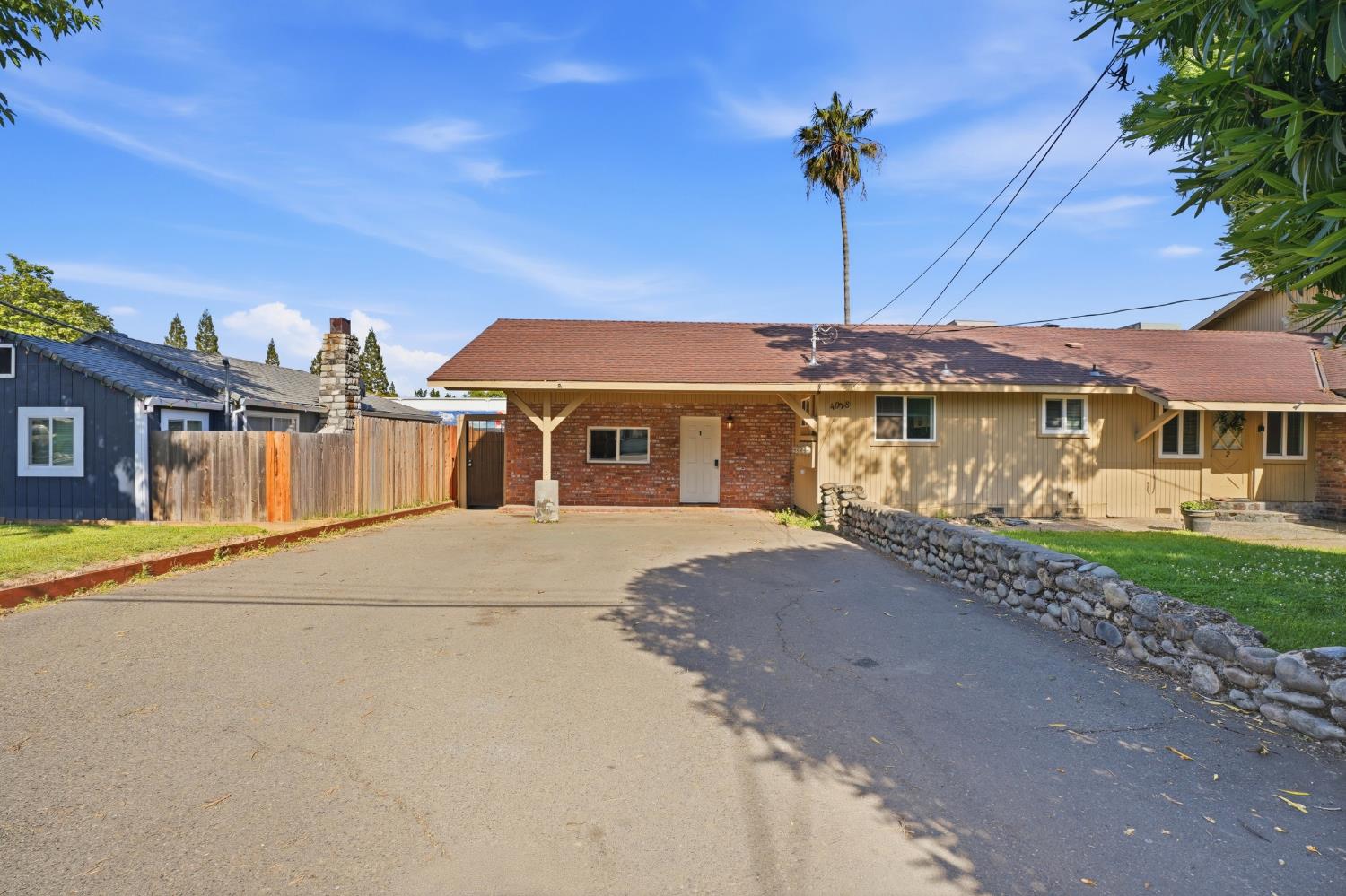 4028 Leos Lane