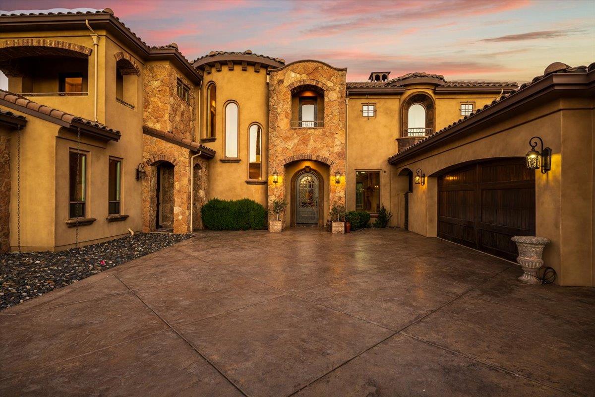 137 Opus One Court