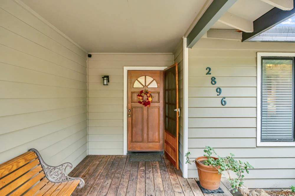 2896 Knollwood Drive