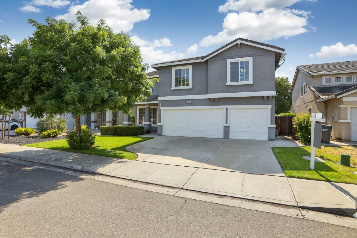 1533 Vinewood Way