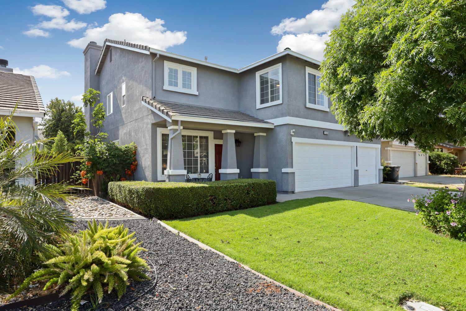 1533 Vinewood Way