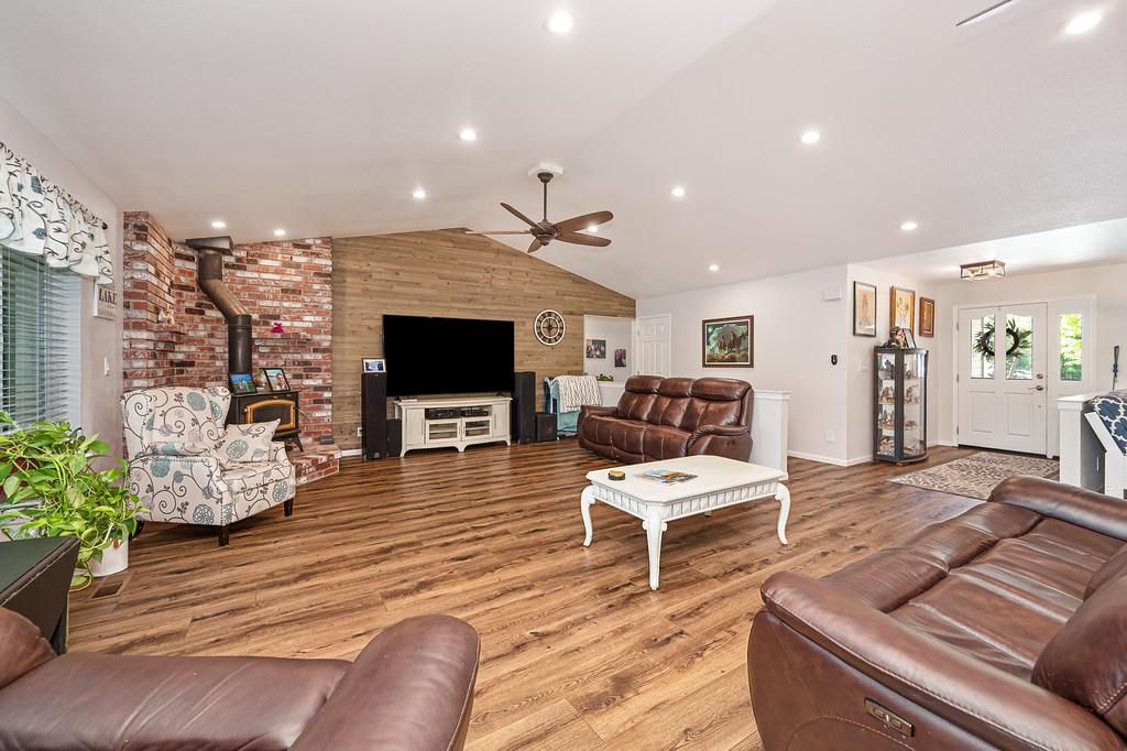 23690 Woodhaven Place