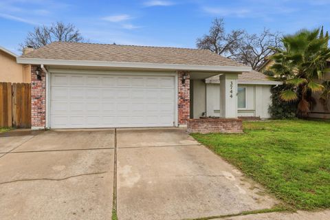 3744 N Country Drive Antelope CA 95843