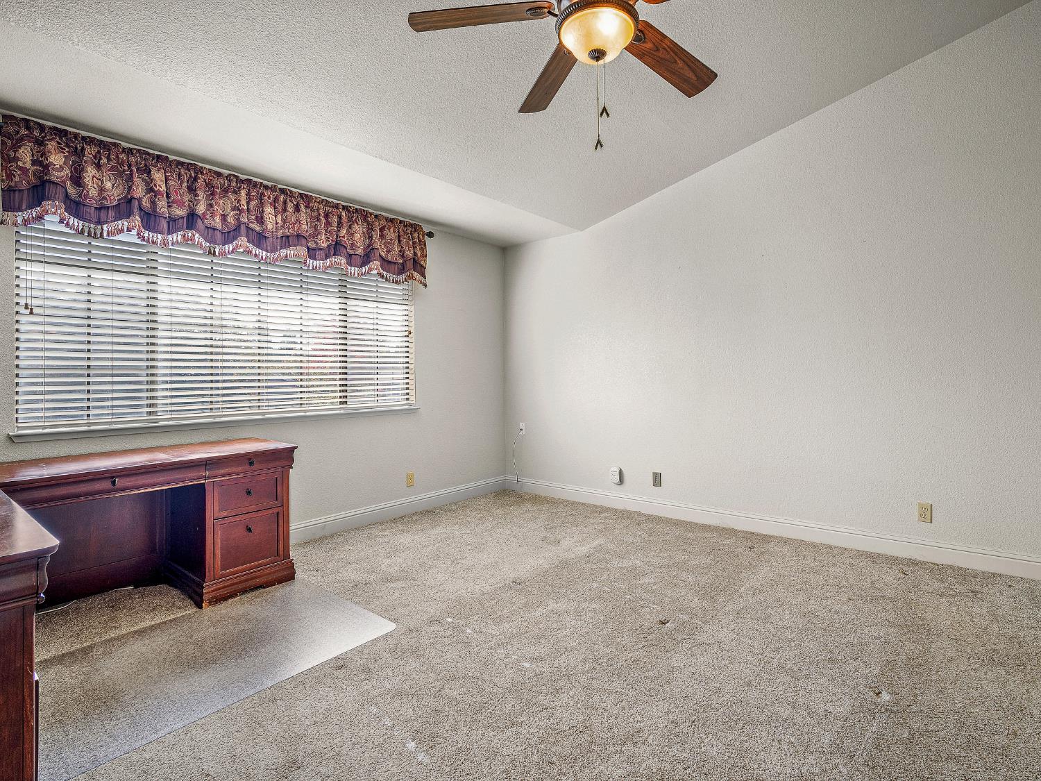 Elk Grove, California 95758, United States, 4 Bedrooms Bedrooms, ,3 BathroomsBathrooms,Residential,Active,244496