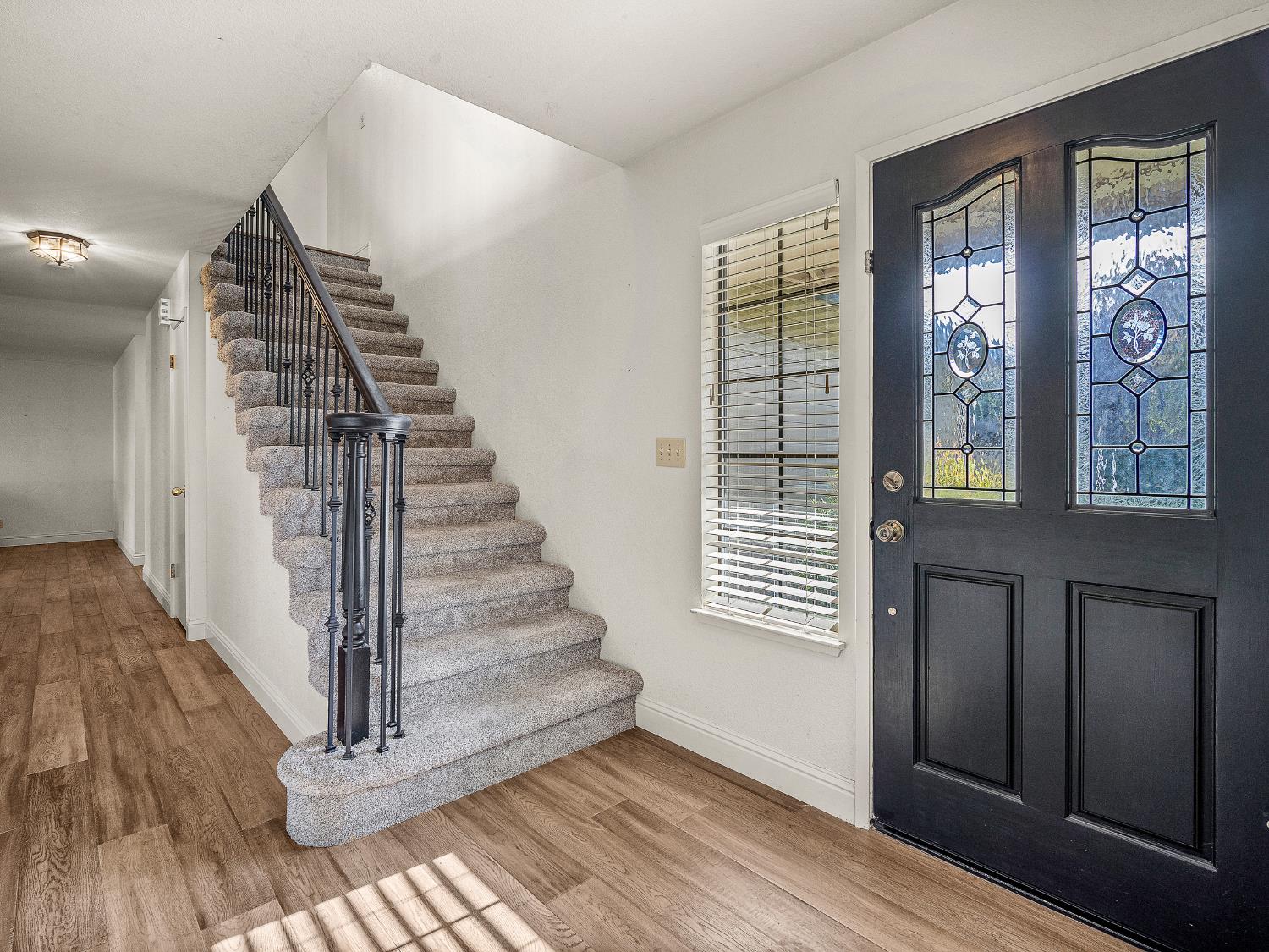 Elk Grove, California 95758, United States, 4 Bedrooms Bedrooms, ,3 BathroomsBathrooms,Residential,Active,244496