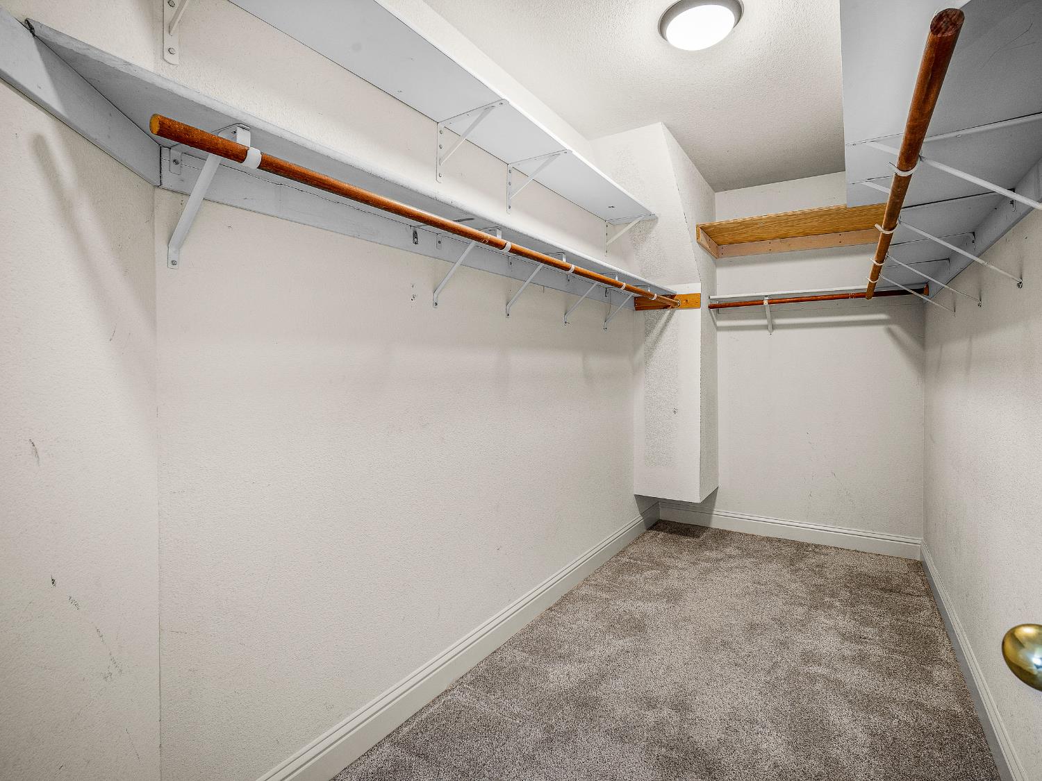 Elk Grove, California 95758, United States, 4 Bedrooms Bedrooms, ,3 BathroomsBathrooms,Residential,Active,244496