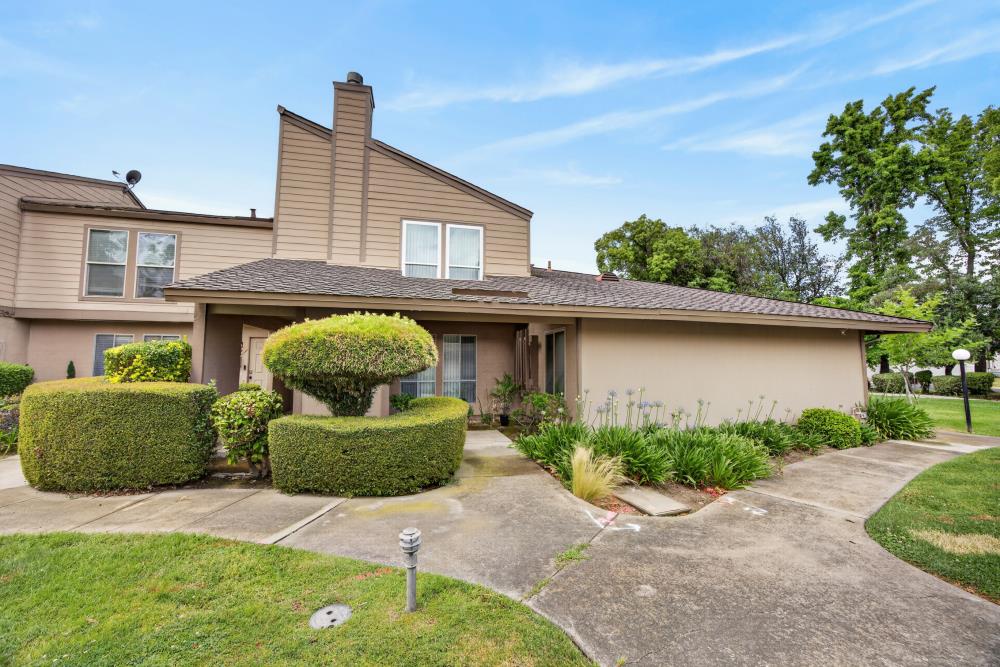 206 Touchstone Place