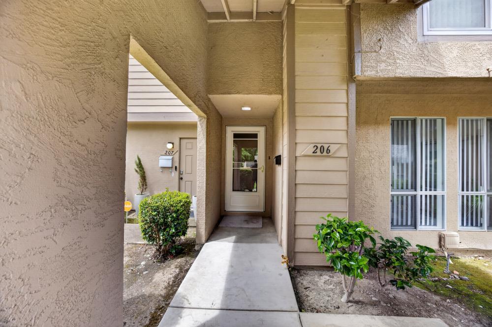 206 Touchstone Place