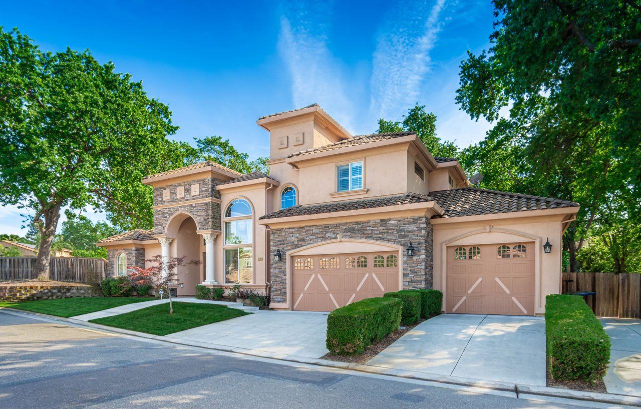 8430 Scenic Vista Way