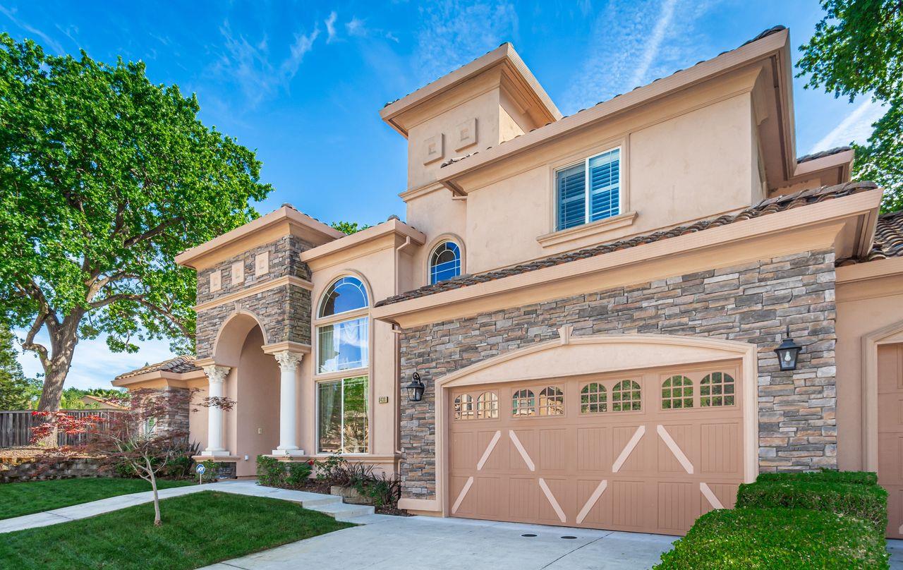 8430 Scenic Vista Way