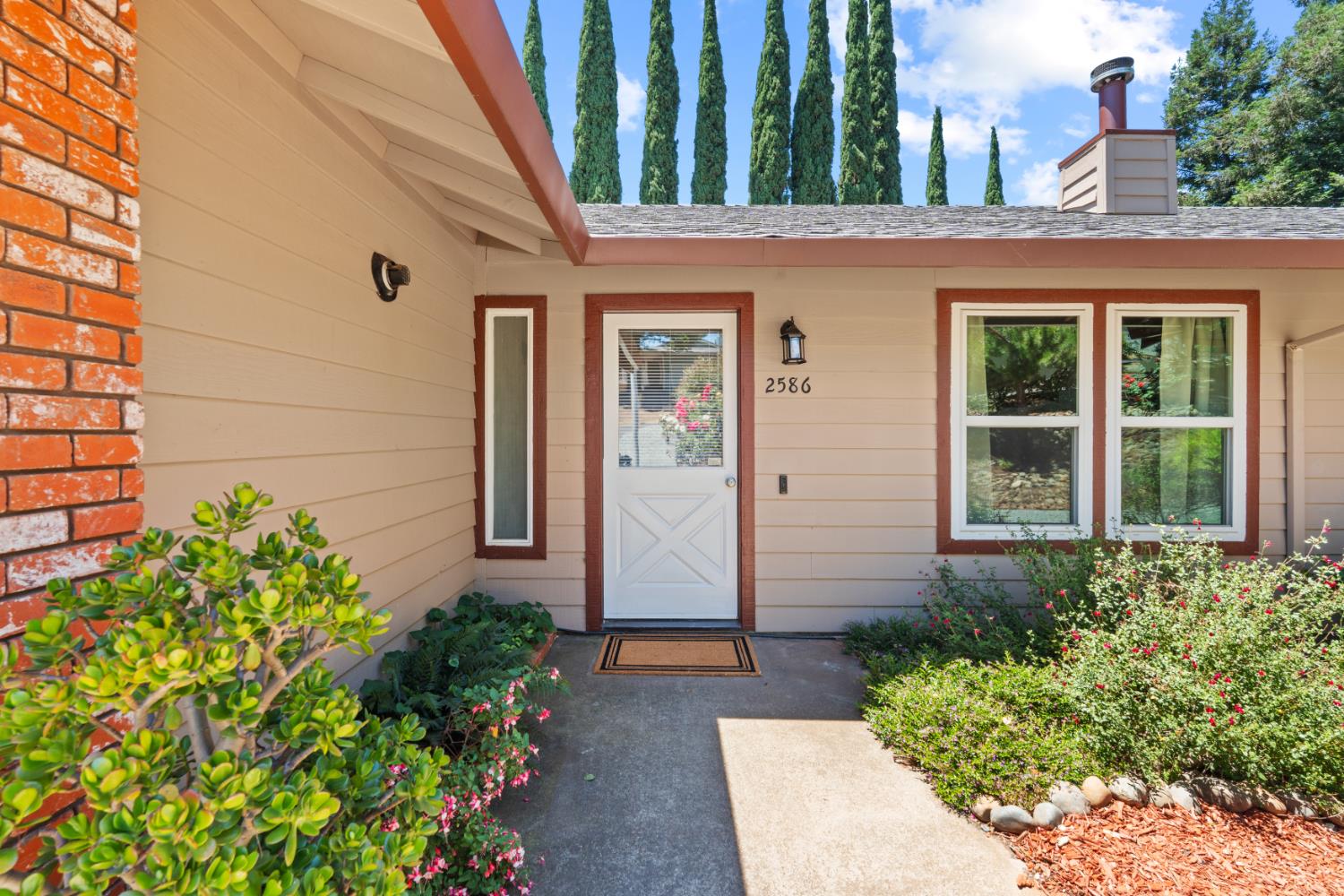 2586 Dudley Drive