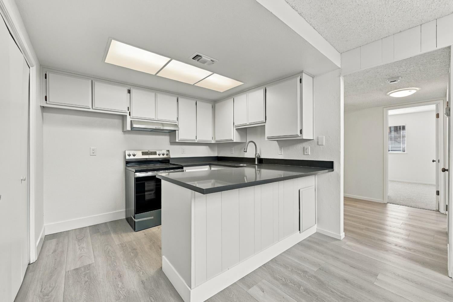 2002 Inglis Way B
