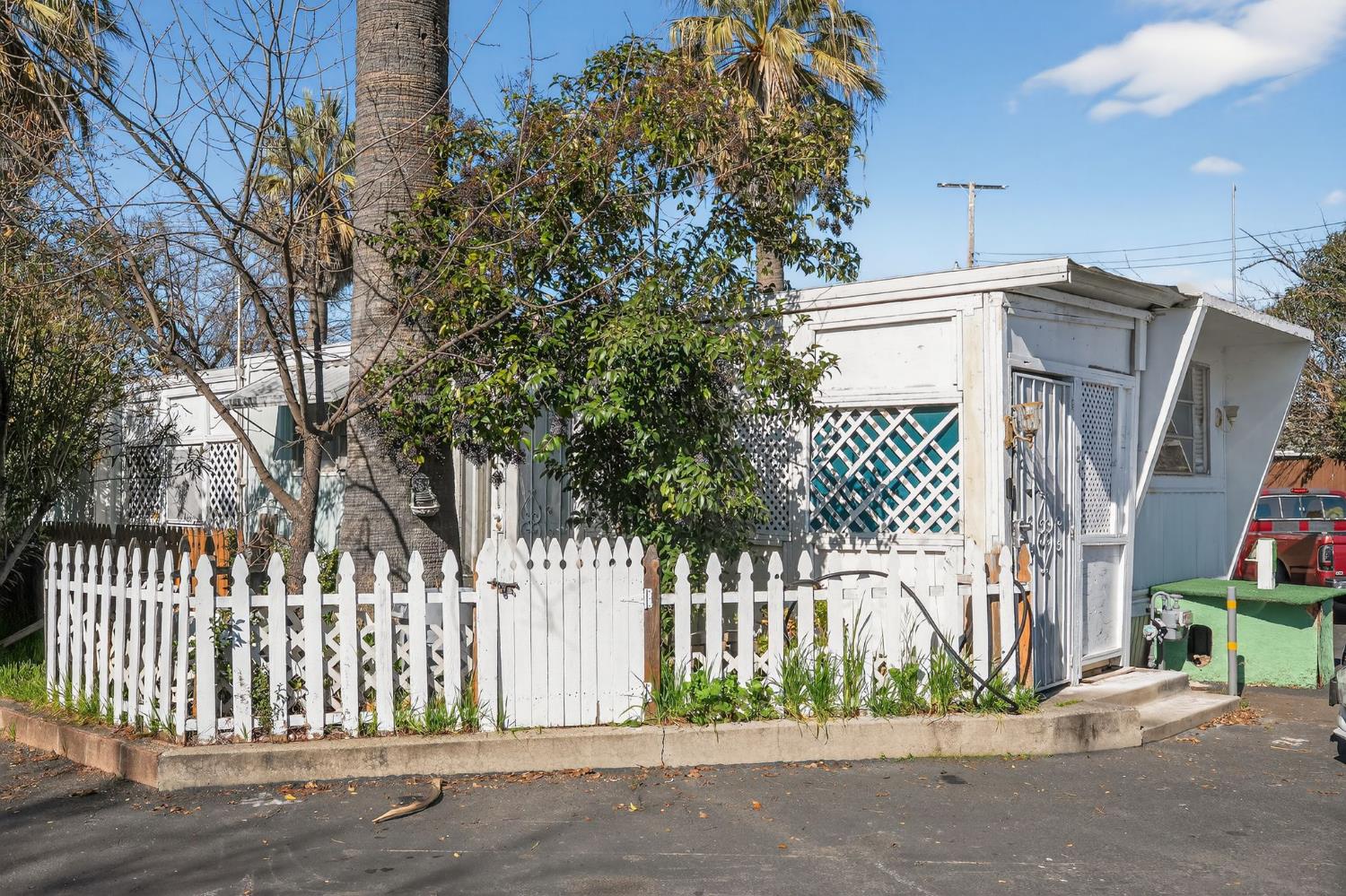 3440 Fulton Avenue 24