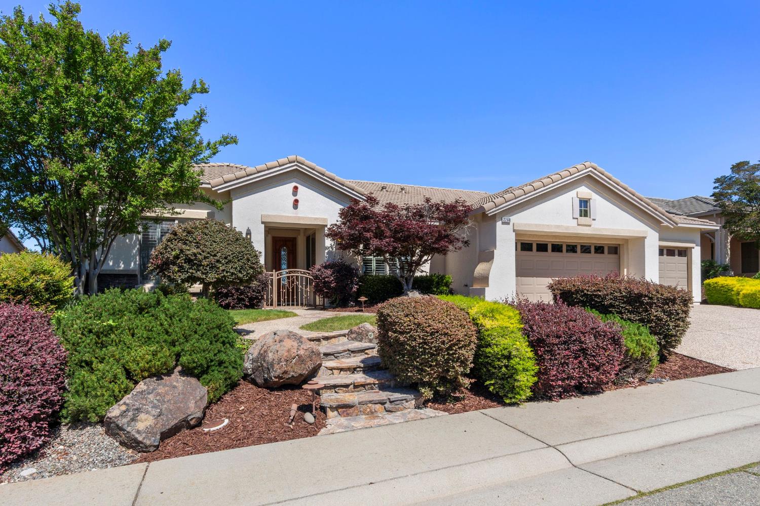 2260 Hidden Hills Lane