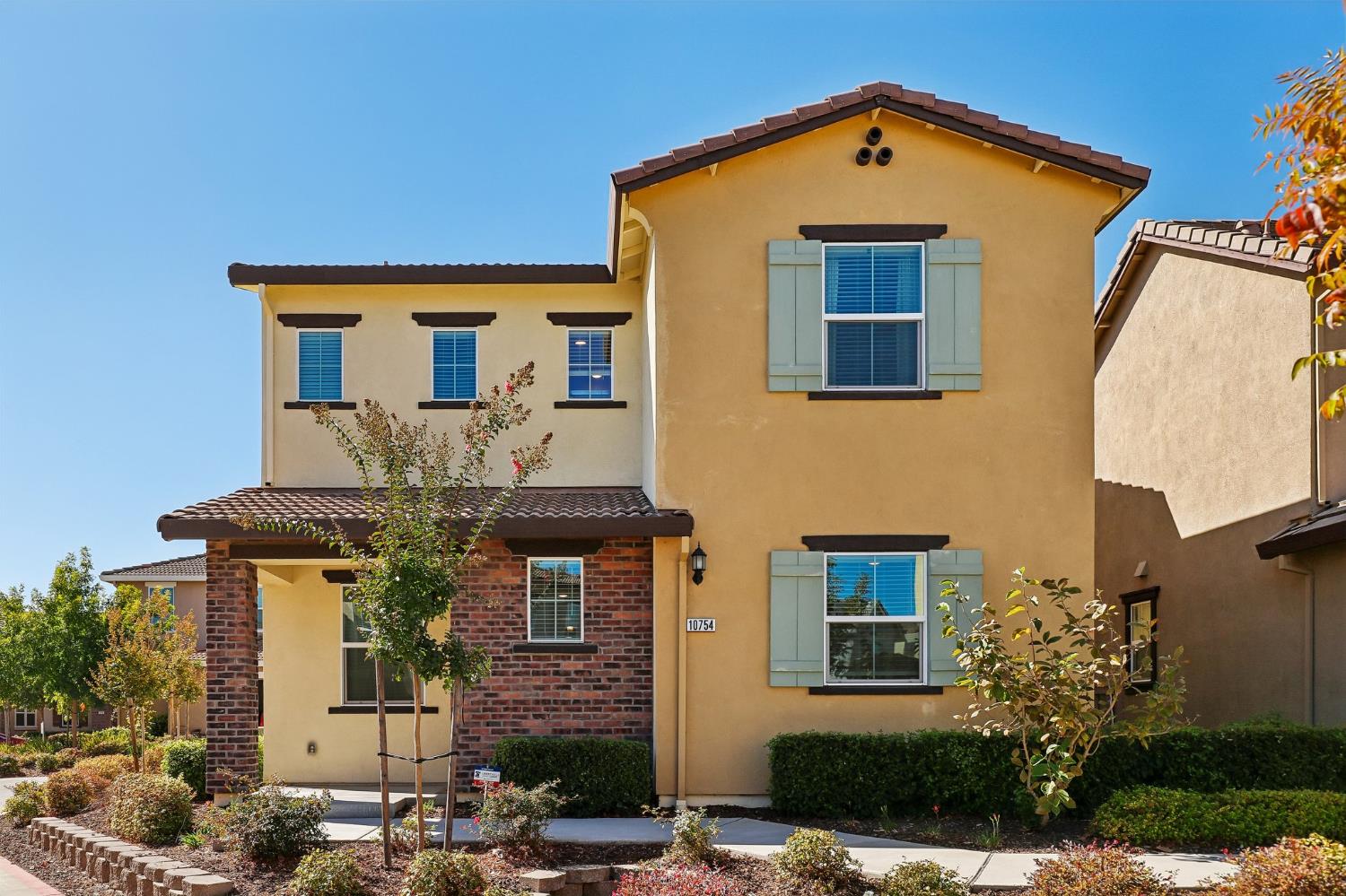 10754 Portico Circle