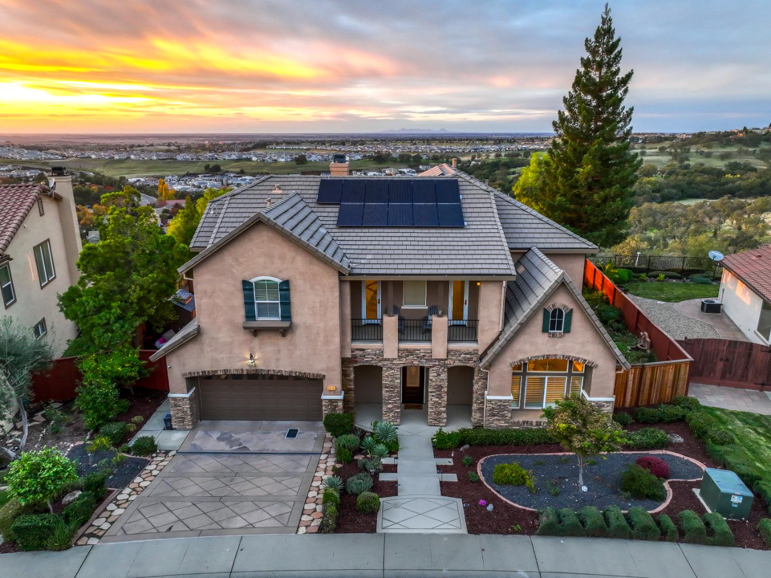 3070 Black Oak Drive