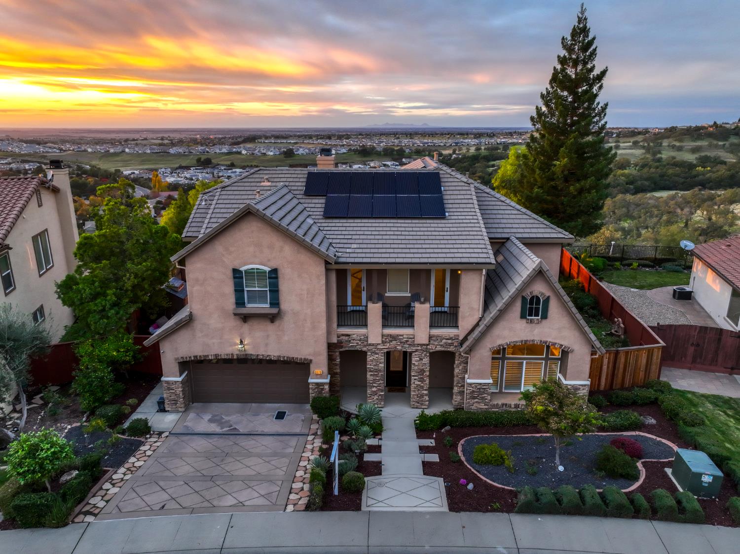 3070 Black Oak Drive