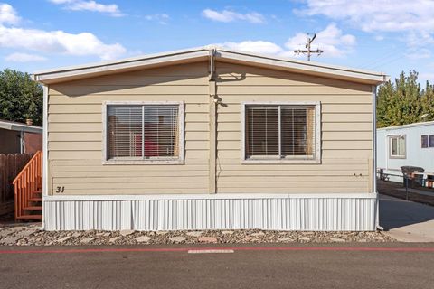 16300 Orange Blossom Road 31 Oakdale CA 95361