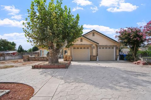 984 E Woodward Avenue Manteca CA 95337