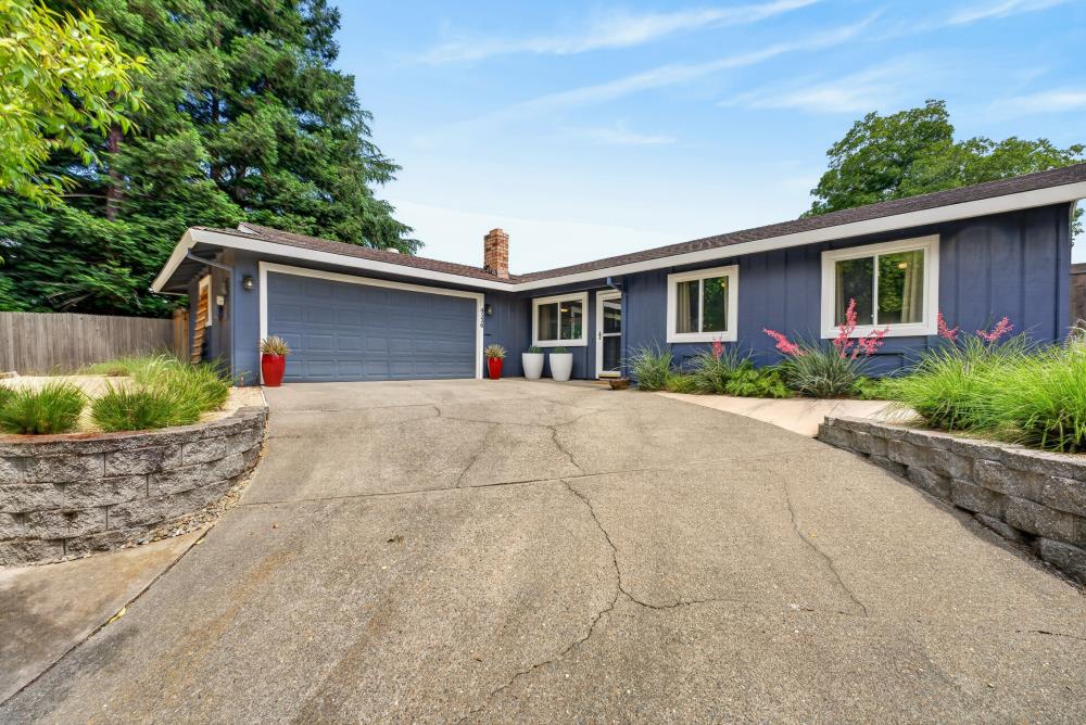 4536 Stonewall Drive