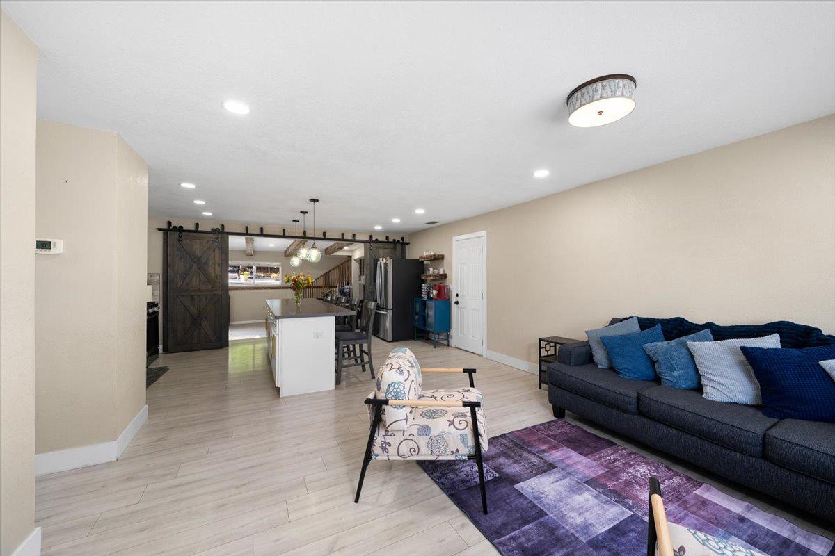 4243 Glenridge Drive