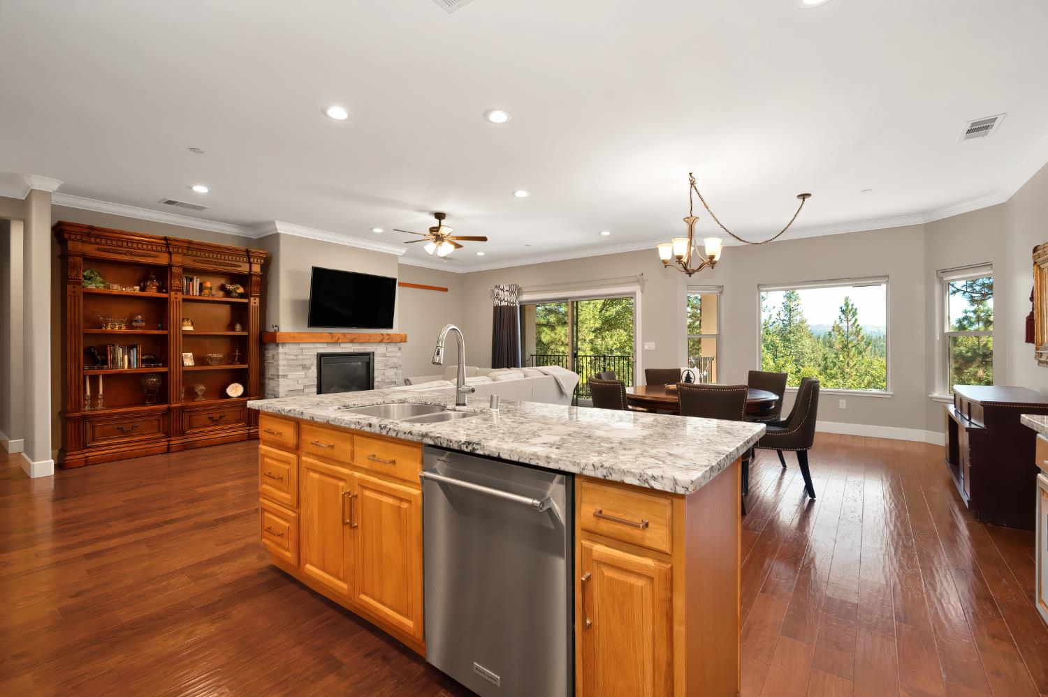 6225 Green Ridge Drive