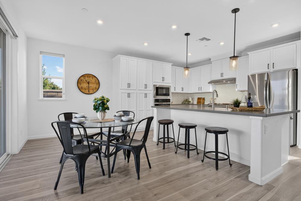 4936 SUMMERFAIRE Drive