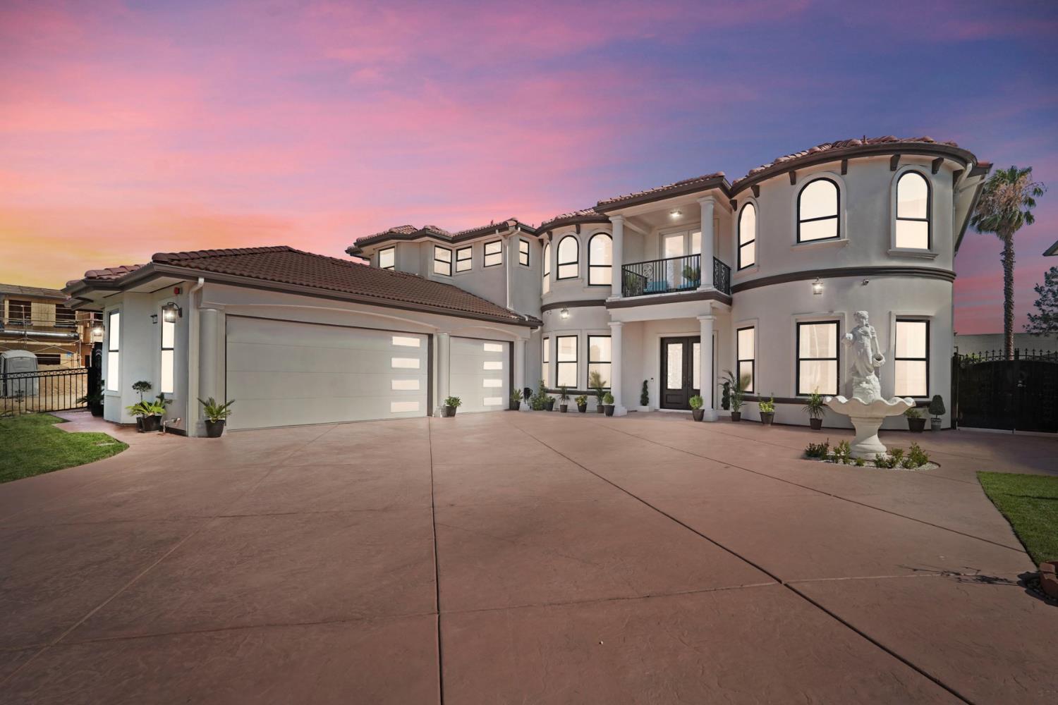 2386 Interlaken Court