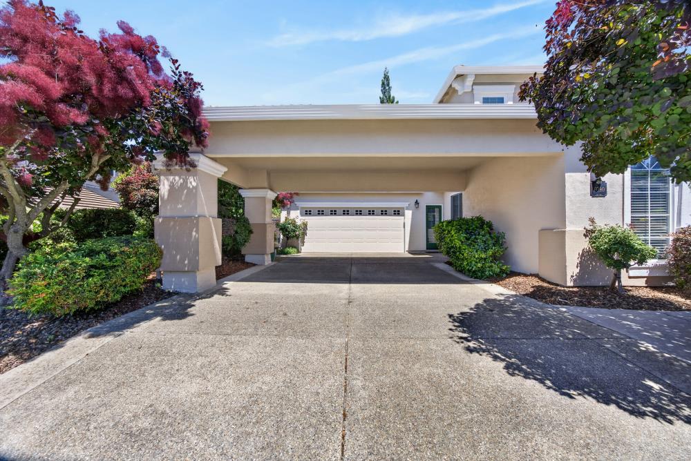 6090 Lockridge Drive