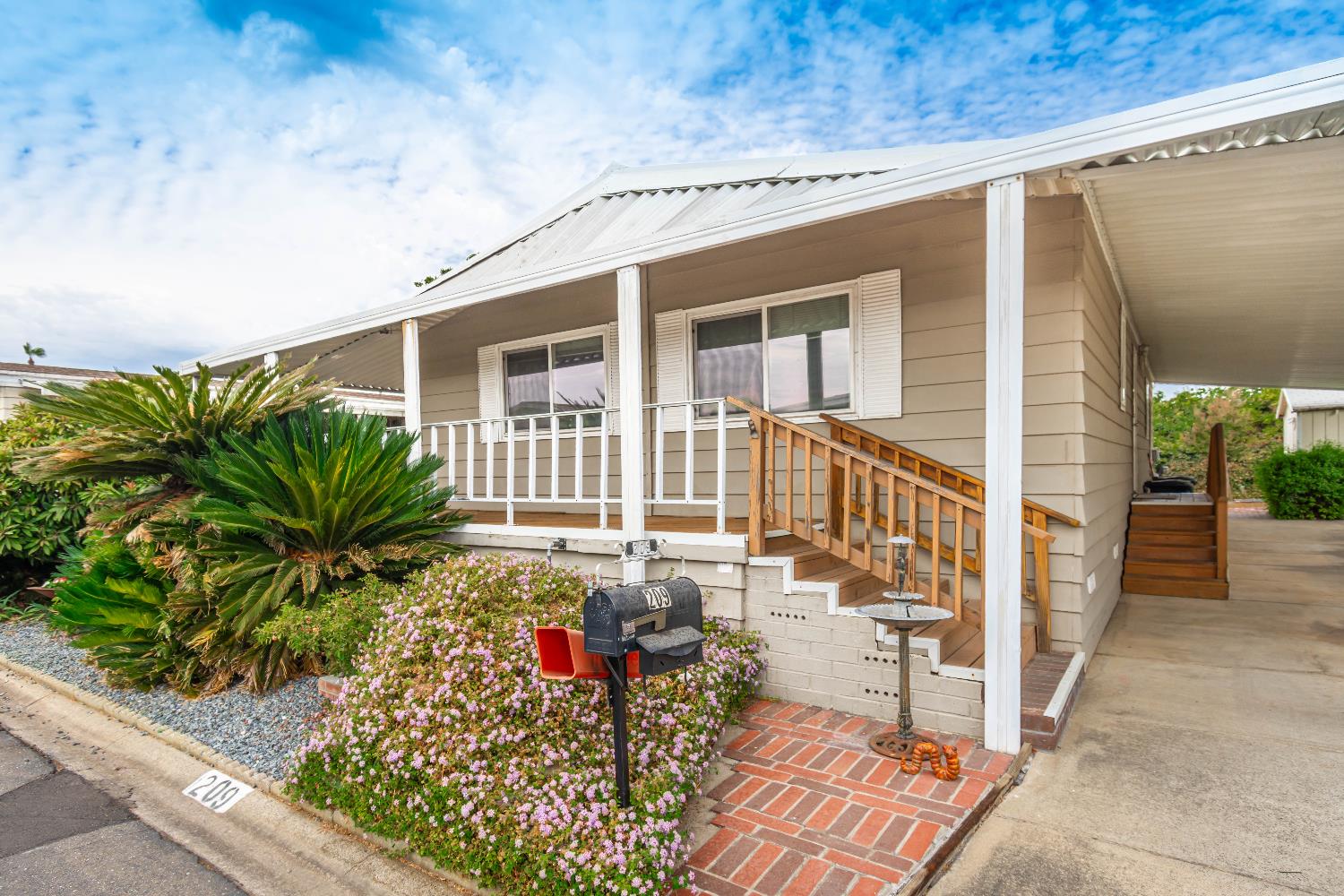 8181 Folsom Boulevard 209