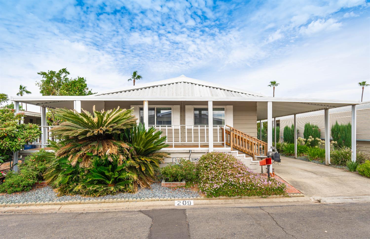8181 Folsom Boulevard 209