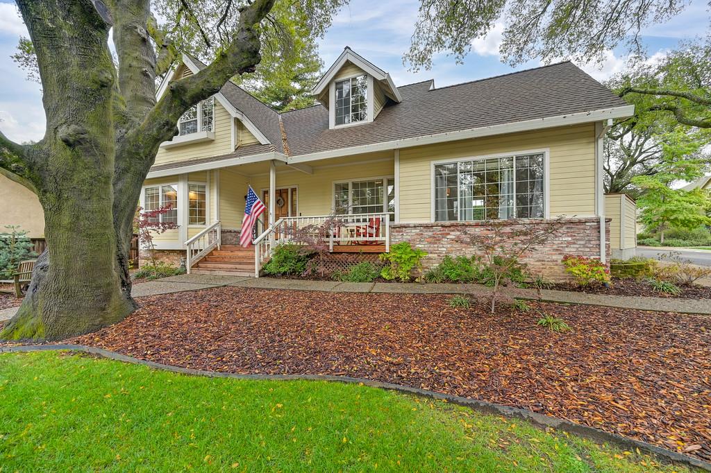 8625 Amber Oaks Court