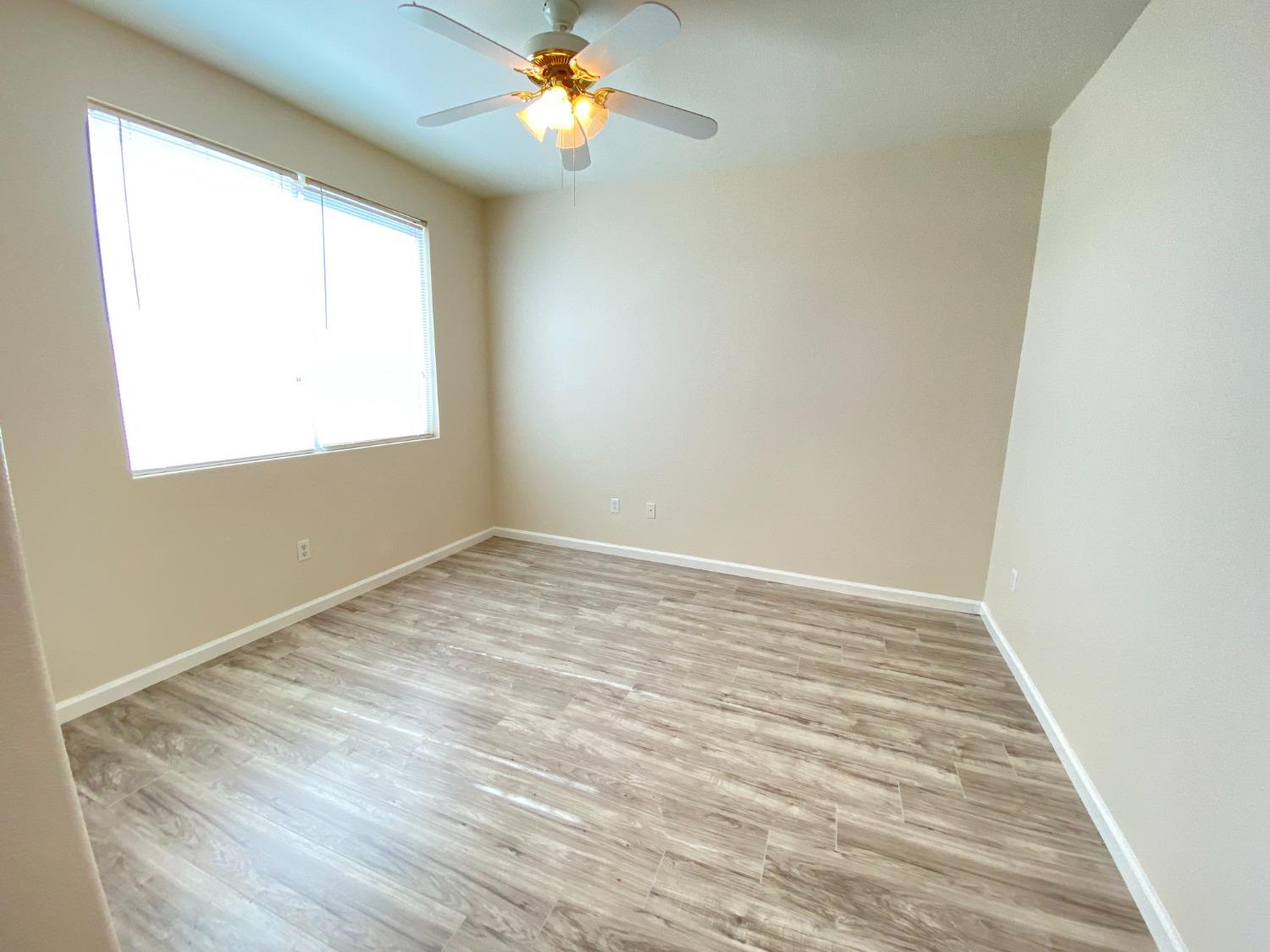 Sacramento, California 95823, United States, 2 Bedrooms Bedrooms, ,2 BathroomsBathrooms,Residential,Pending,84944