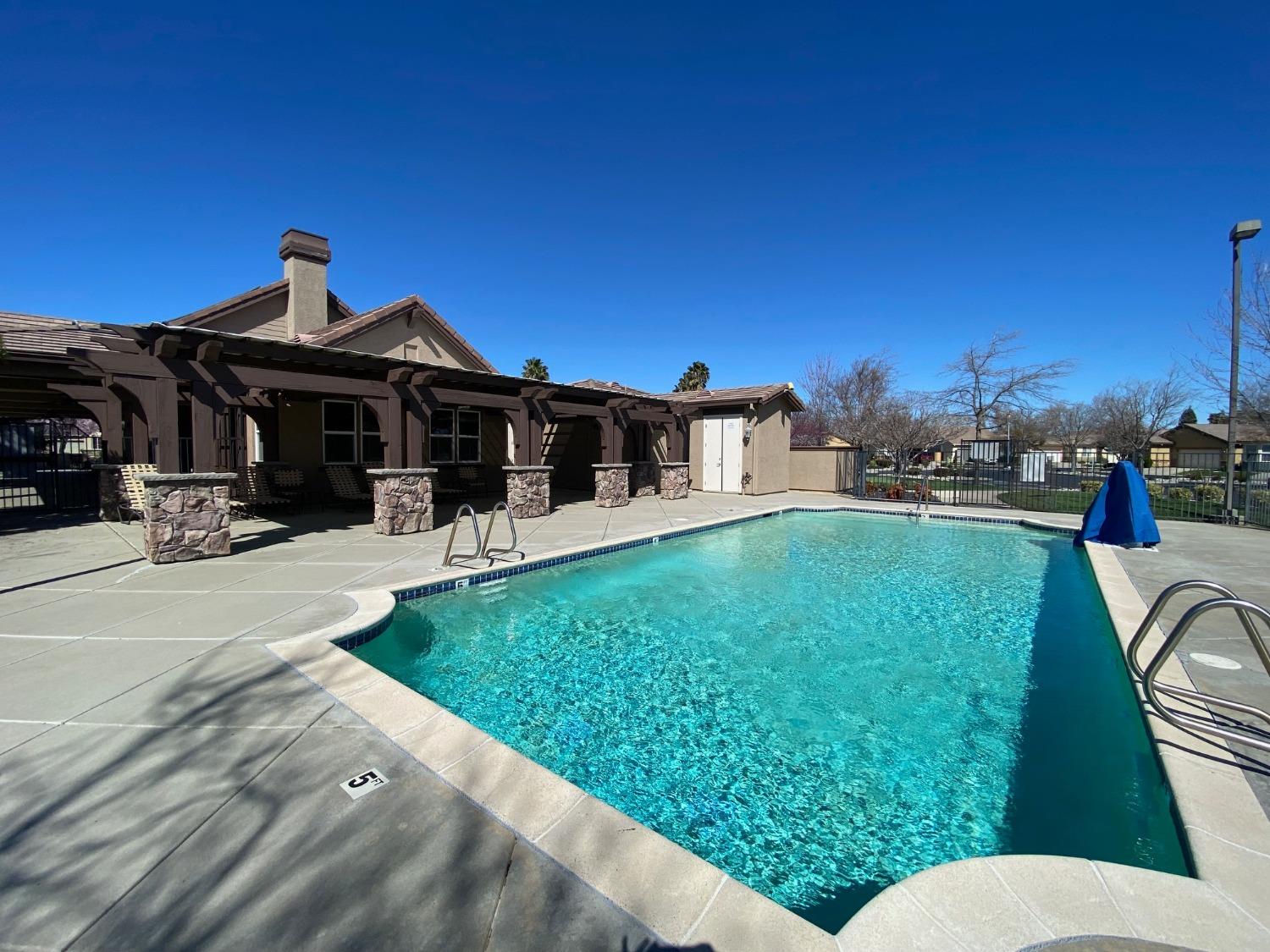 Sacramento, California 95823, United States, 2 Bedrooms Bedrooms, ,2 BathroomsBathrooms,Residential,Pending,84944