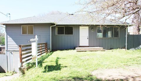 4083 Frye Avenue Clearlake CA 95422