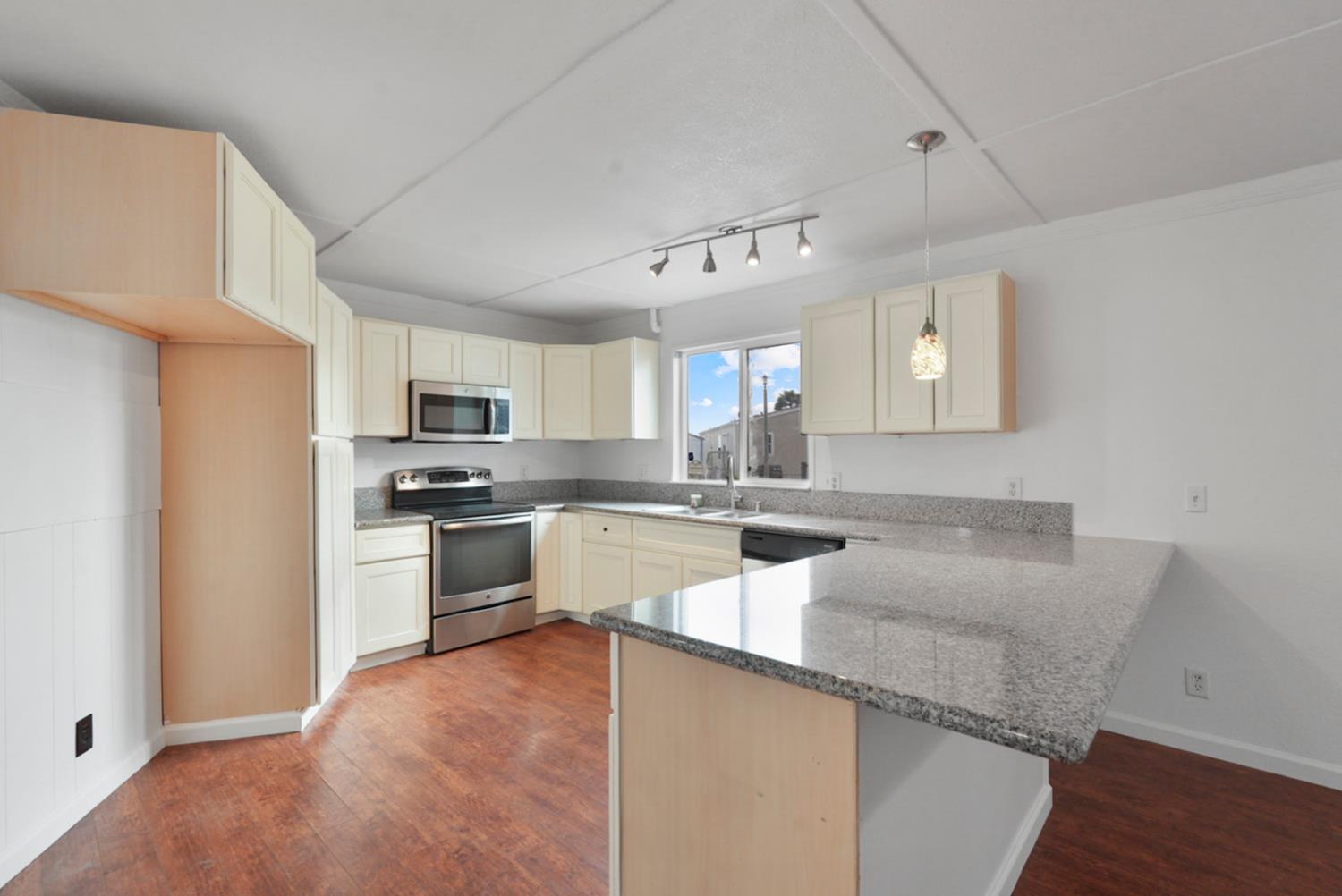 4399 Aplicella Court 67 - Photo 4
