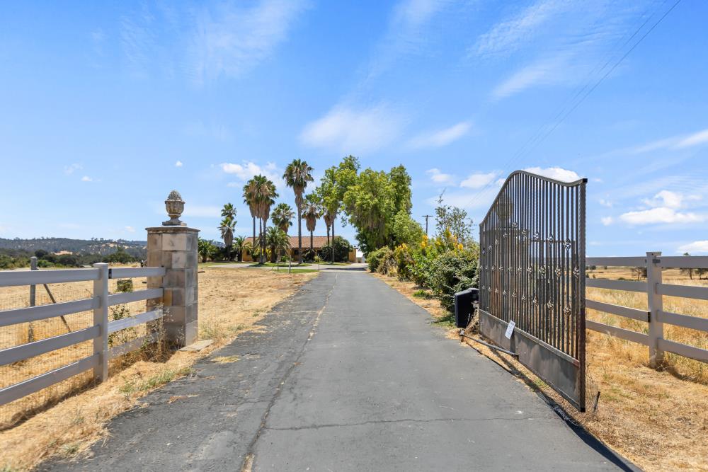 6780 McCourtney Road