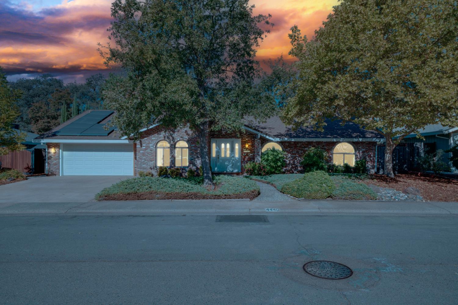 4440 Willowglen Way