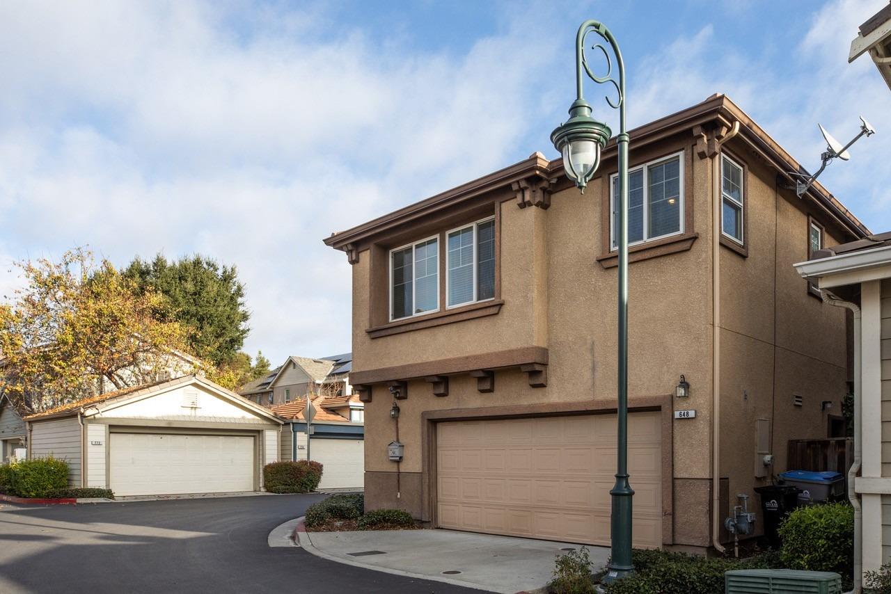 648 valley oak Terrace